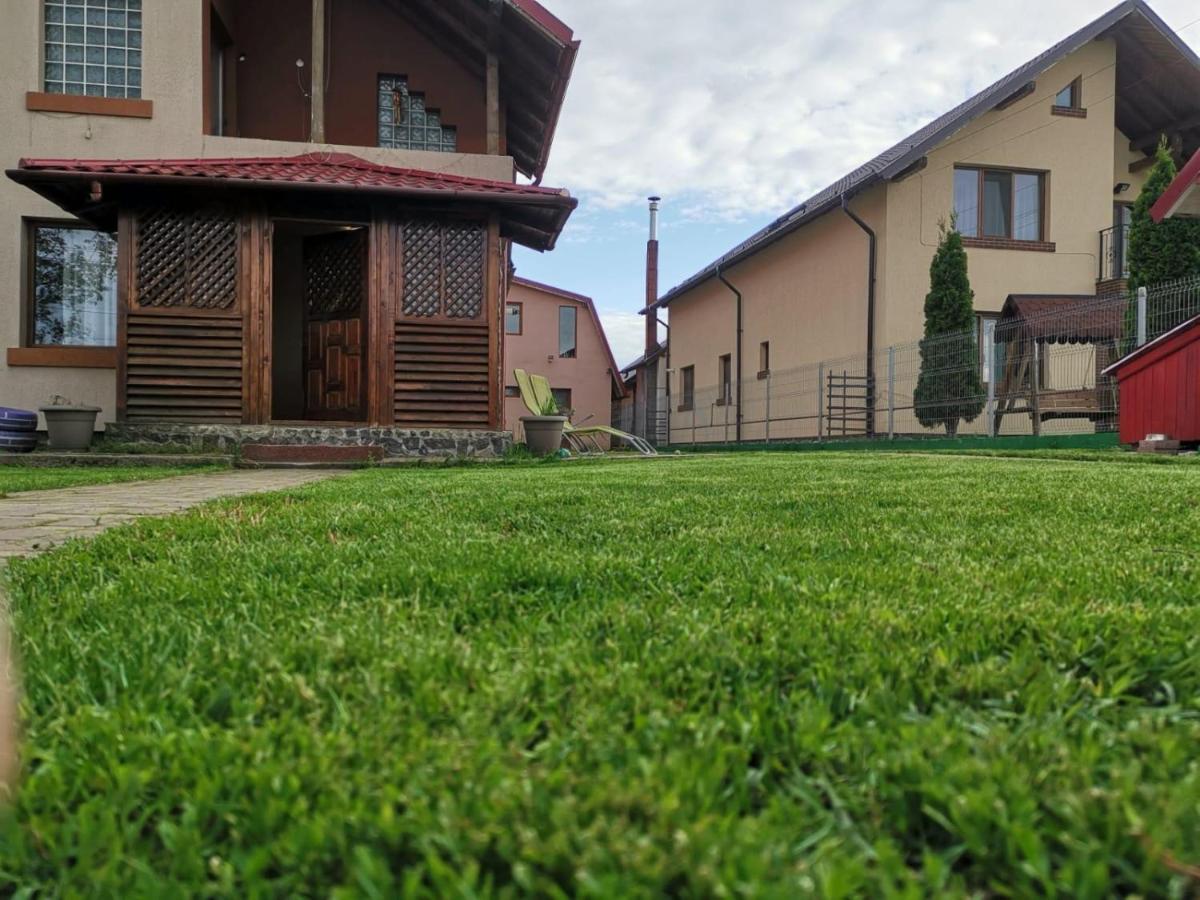 Vila De Vacanta Curtea De Arges Luaran gambar