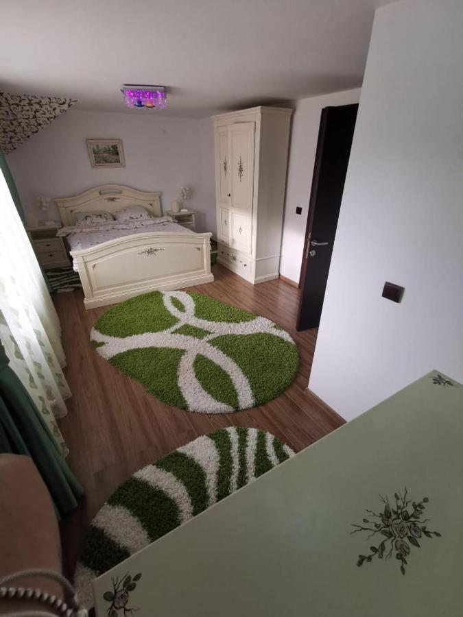 Vila De Vacanta Curtea De Arges Luaran gambar