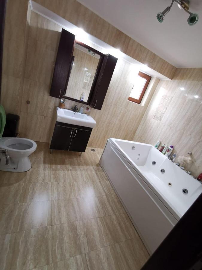 Vila De Vacanta Curtea De Arges Luaran gambar