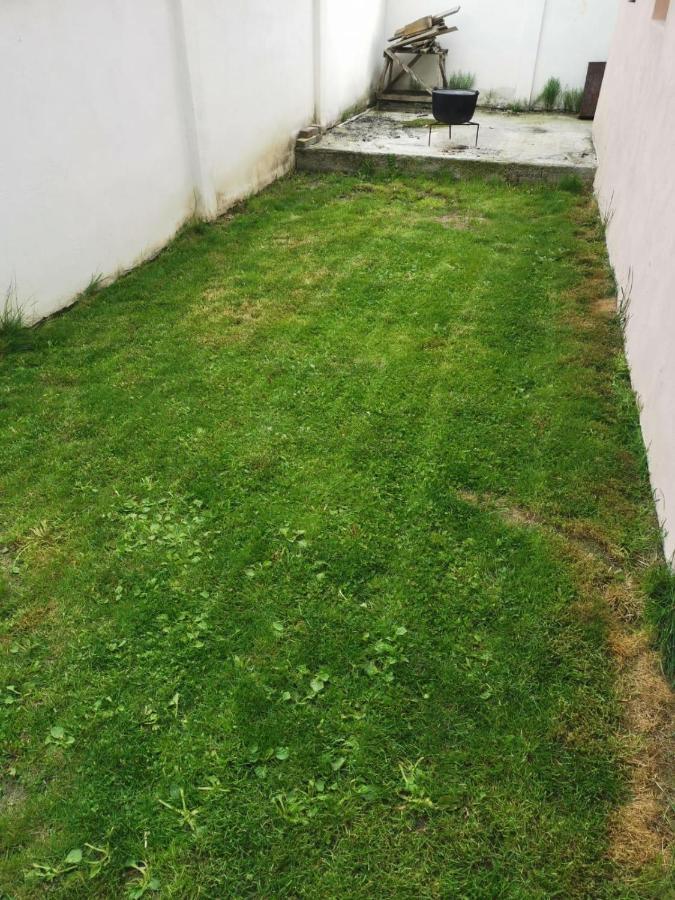 Vila De Vacanta Curtea De Arges Luaran gambar
